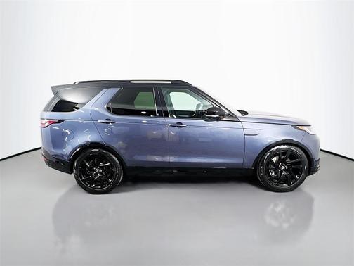 2025 Land Rover Discovery P300 Dynamic SE