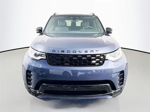 2025 Land Rover Discovery P300 Dynamic SE