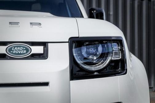 2025 Land Rover Defender P300 S