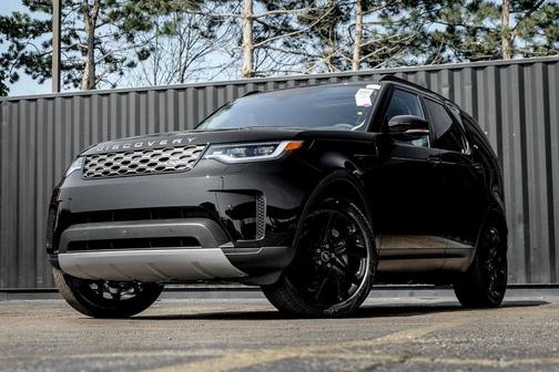 2024 Land Rover Discovery P300 S