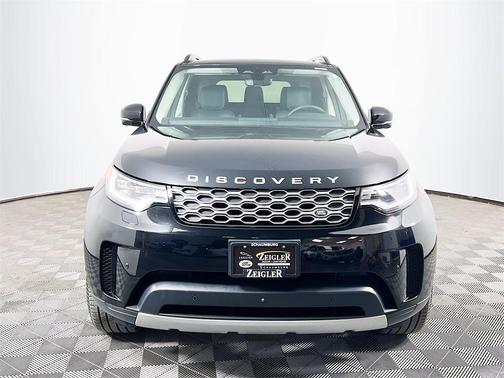2024 Land Rover Discovery P300 S
