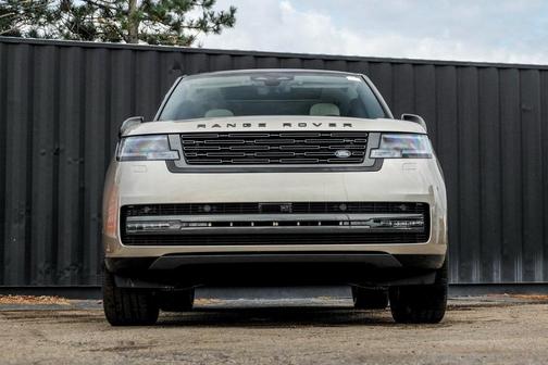 2025 Land Rover Range Rover P530 SE
