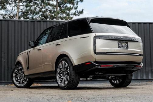 2025 Land Rover Range Rover P530 SE