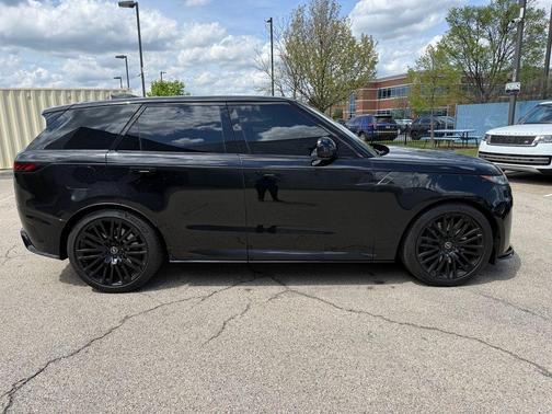 Obsidian Black In Gloss Finish 2024 Land Rover Range Rover Sport EDITION ONE