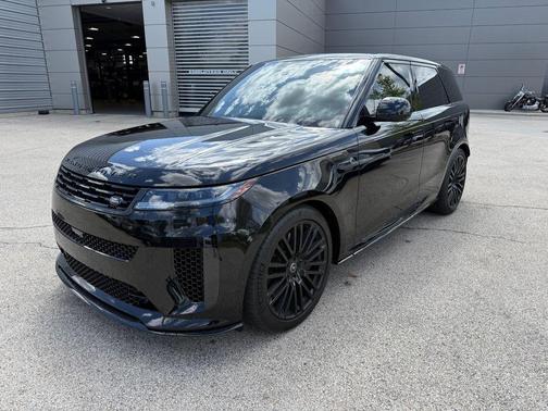 Obsidian Black In Gloss Finish 2024 Land Rover Range Rover Sport EDITION ONE