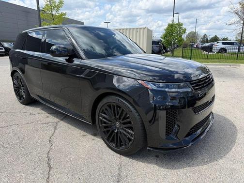 Obsidian Black In Gloss Finish 2024 Land Rover Range Rover Sport EDITION ONE