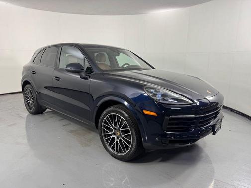 Moonlight Blue 2019 Porsche Cayenne Base