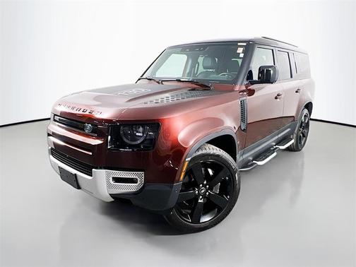 2023 Land Rover Defender SE