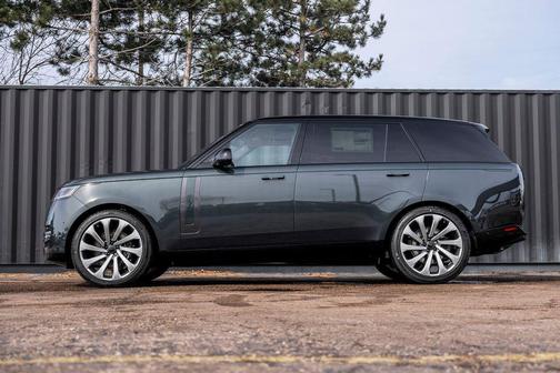 Belgravia Green 2026 Land Rover Range Rover P530 SE 7 Seat