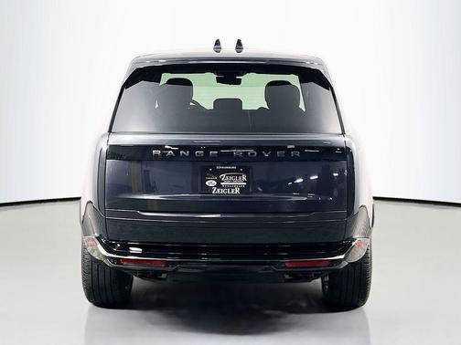 Carpathian Grey 2025 Land Rover Range Rover P530 SE