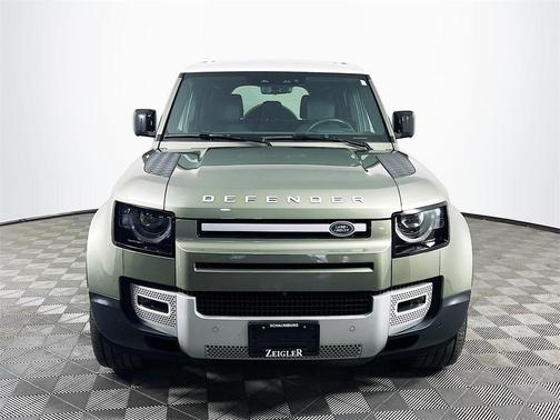 2024 Land Rover Defender P500 SE