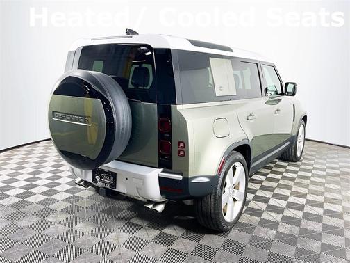 2024 Land Rover Defender P500 SE