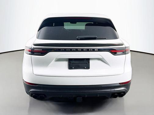 2023 Porsche Cayenne S