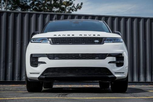 Fuji White 2027 Land Rover Range Rover Sport 5.0 Supercharged Dynamic
