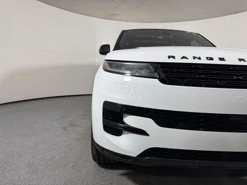 2023 Land Rover Range Rover Sport SE