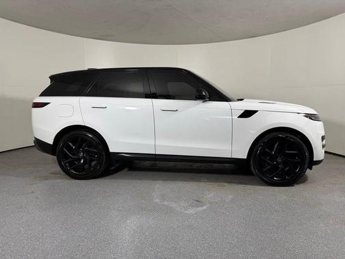 2023 Land Rover Range Rover Sport SE