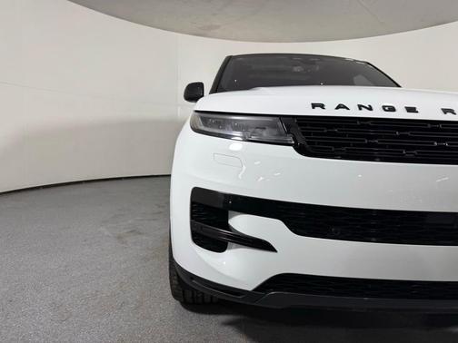 2023 Land Rover Range Rover Sport SE