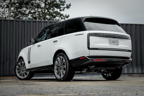2025 Land Rover Range Rover P400 SE