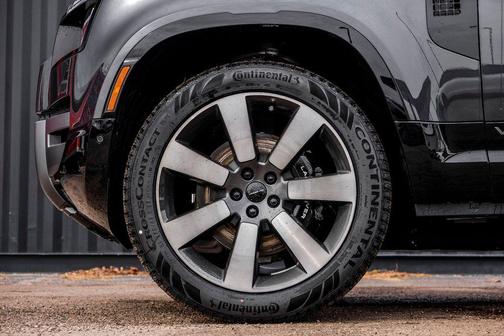 Carpathian Grey 2026 Land Rover Defender P500 V8