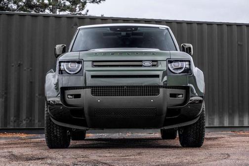 2026 Land Rover Defender P400 X-Dynamic SE