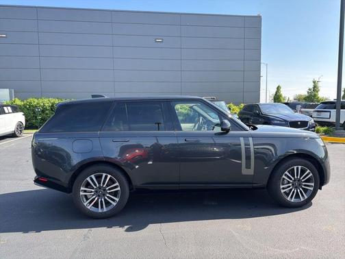Carpathian Grey 2024 Land Rover Range Rover P530 SE