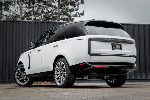 2025 Land Rover Range Rover P530 SE
