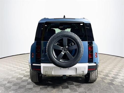 2024 Land Rover Defender P300