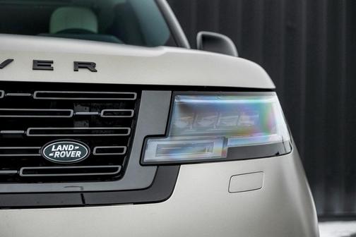 2025 Land Rover Range Rover P400 SE