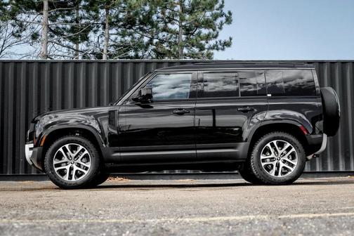 2025 Land Rover Defender P300