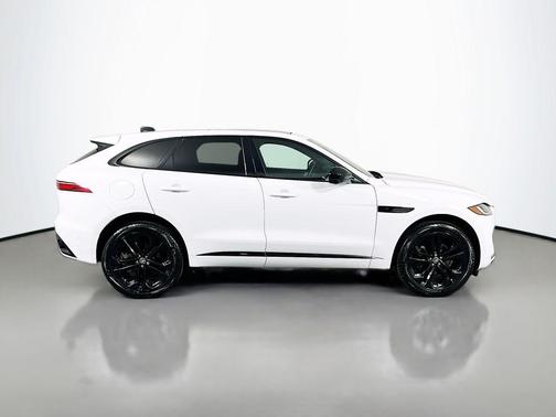 Fuji White 2025 Jaguar F-PACE P250 R-Dynamic S