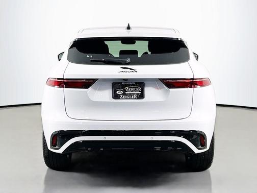 Fuji White 2025 Jaguar F-PACE P250 R-Dynamic S