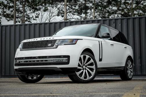 2025 Land Rover Range Rover P400 SE 7 Seat