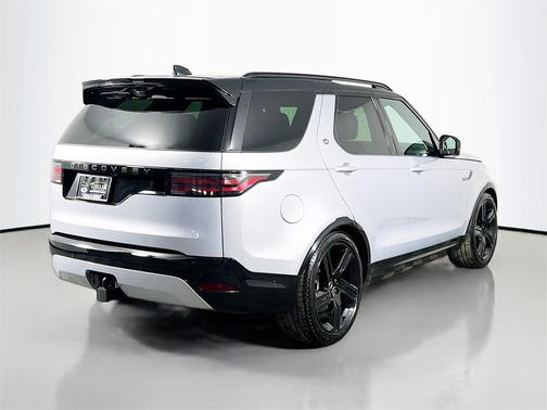 2024 Land Rover Discovery P360 Dynamic SE