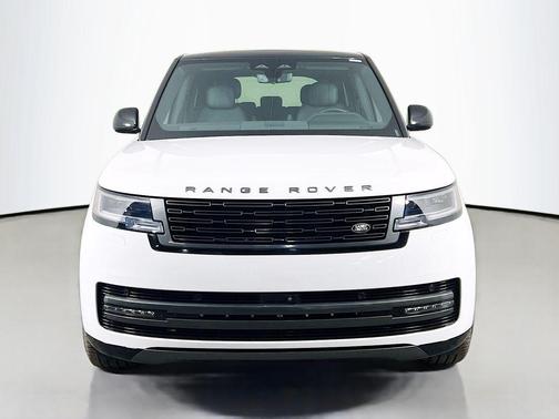 2025 Land Rover Range Rover P550e SE