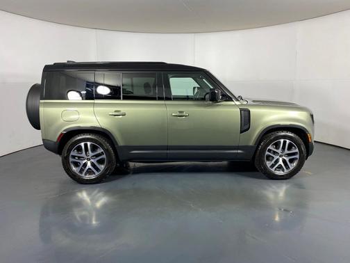 2024 Land Rover Defender P400 S