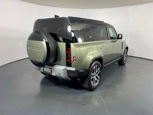 2024 Land Rover Defender P400 S