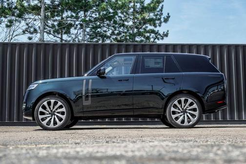 British Racing Green 2026 Land Rover Range Rover P530 Autobiography