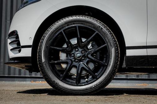 2026 Land Rover Range Rover Velar P400 Dynamic SE