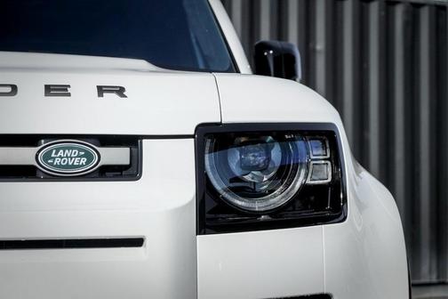 2025 Land Rover Defender P500 V8