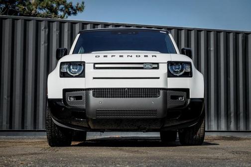 2025 Land Rover Defender P500 V8