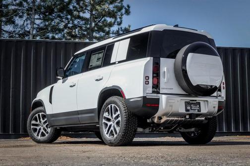 2025 Land Rover Defender P300