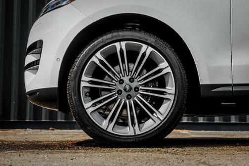 2025 Land Rover Range Rover Sport P360 SE