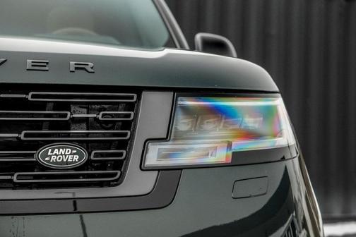 2026 Land Rover Range Rover P400 SE 7 Seat