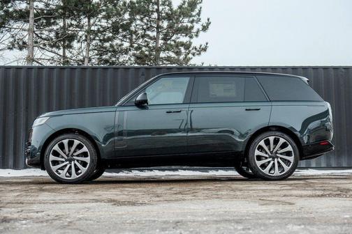 2026 Land Rover Range Rover P400 SE 7 Seat