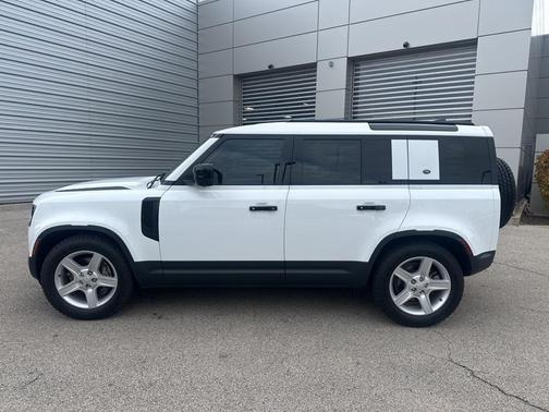 2023 Land Rover Defender 110 SE