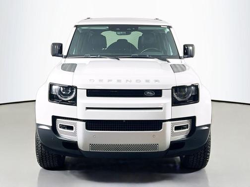 2023 Land Rover Defender 110 SE