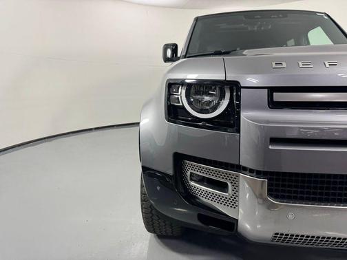 2023 Land Rover Defender S