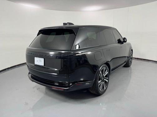 Santorini Black 2024 Land Rover Range Rover P530 SE