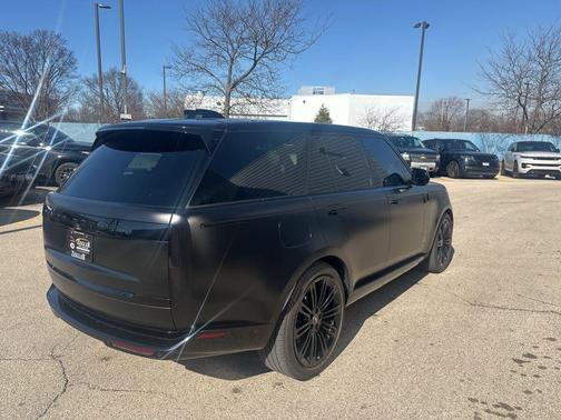 2024 Land Rover Range Rover P530 SE
