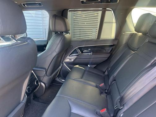 2024 Land Rover Range Rover P530 SE